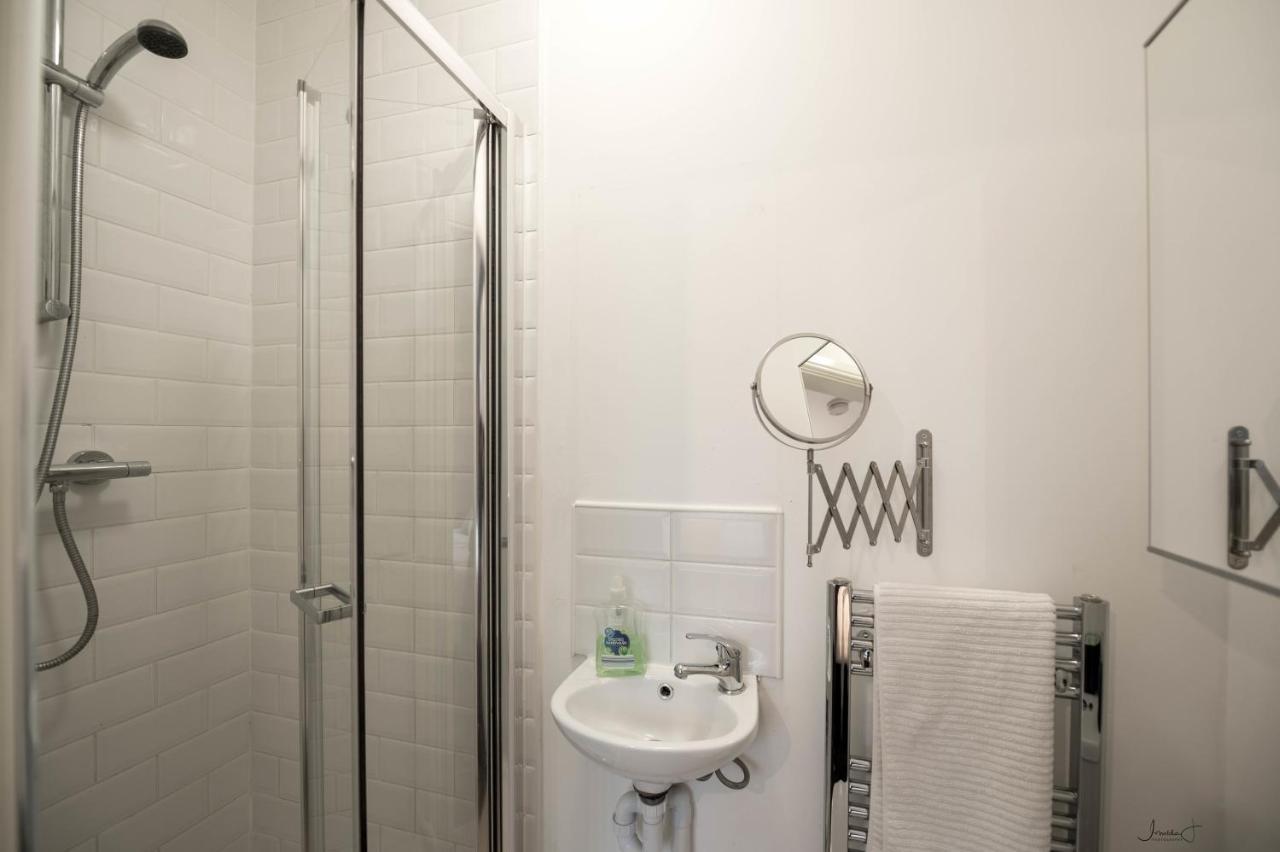 Roberts Hotel 3*